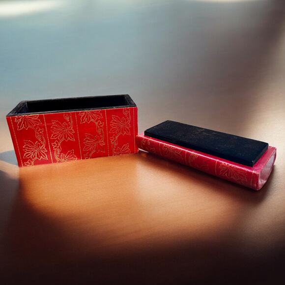 Red Tooled Leather Box-Gold Embossed-Black Velvet-Chinoiserie-Vintage-Dresser - Picture 4 of 6